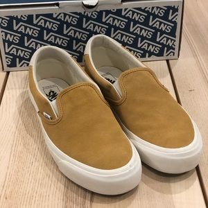Mustard Vans, Men’s Sz 10, Never Worn
